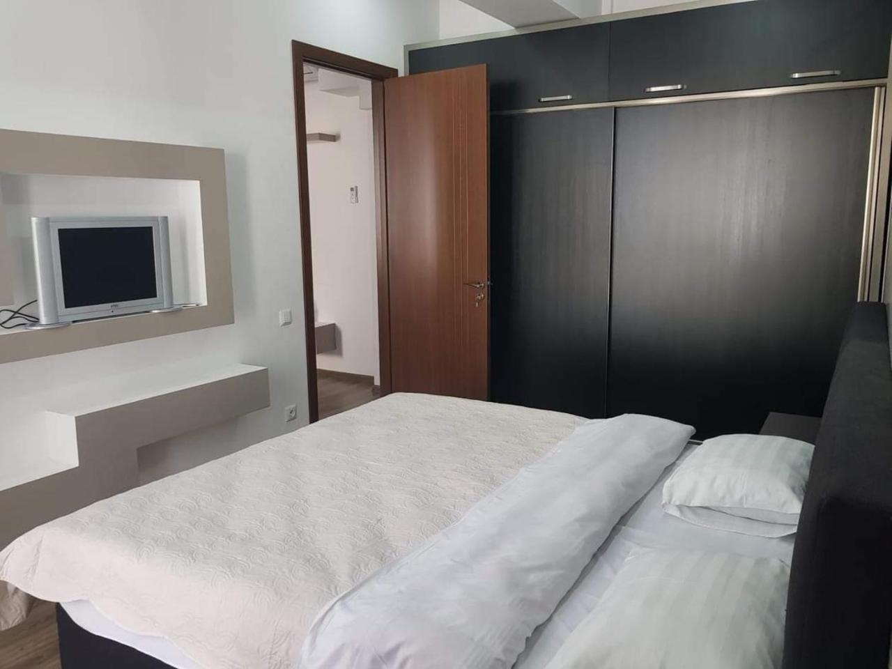 Family Apartment Tbilisi Bagian luar foto